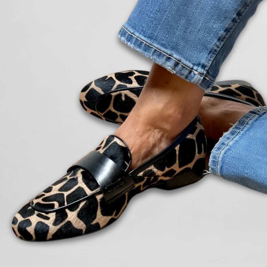 Loafer with Handmade Pattern