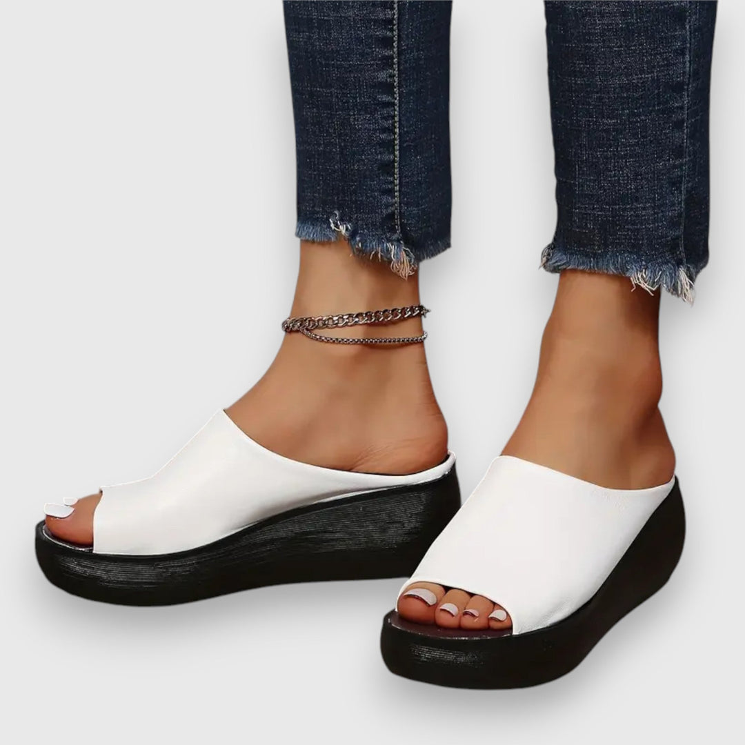 Soft Texture Sandals