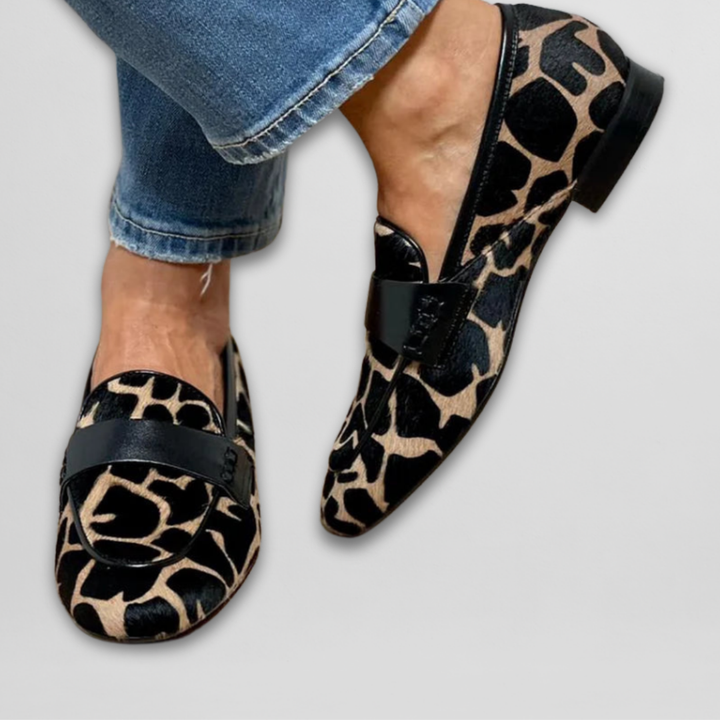 Loafer with Handmade Pattern